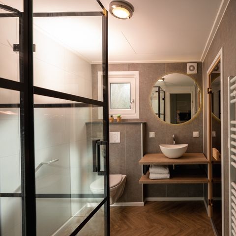 Bungalow 4 personen - Wellness Boutique baby met bubbeltub + babykamer