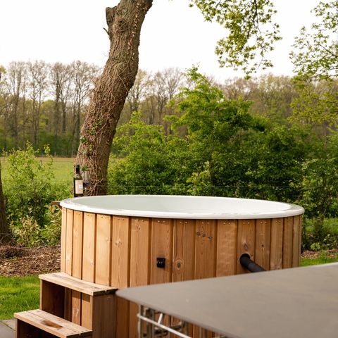 Bungalow 4 personen - Wellness Boutique baby met bubbeltub + babykamer