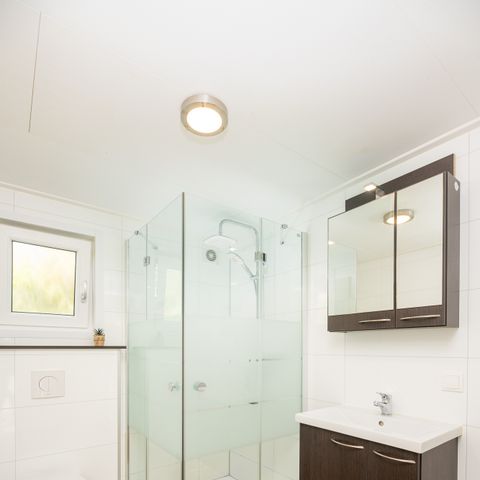 Bungalow 6 personen - River Cabin met bubbeltub