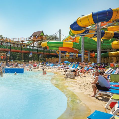 Attractie- & Vakantiepark Slagharen - Hardenberg - Afbeelding N°3