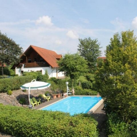 Bungalow 4 personen - Apartment on the ground floor located in the green Bruchttal