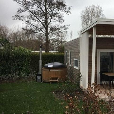 Tiny House 4 personen - 2+2 Hottub