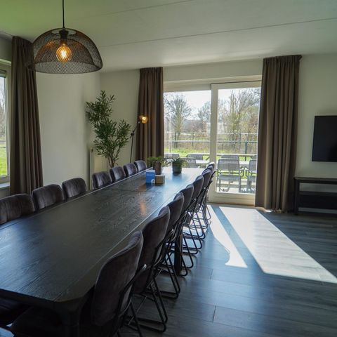 VAKANTIEHUIS 16 personen - t Hommelhuuske