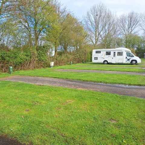 STAANPLAATS - Camperplaats comfort