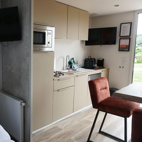 VAKANTIEHUIS 28 personen - Villa + Lodges (24 + 4)