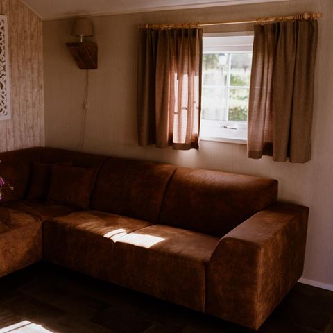 LODGE 16 personen - Groepsverblijf groepslodge + 4 vierpersoonslodges (16 personen)