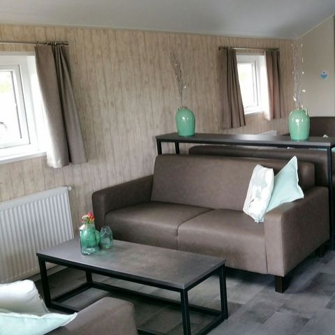 LODGE 16 personen - Groepsverblijf groepslodge + 4 vierpersoonslodges (16 personen)