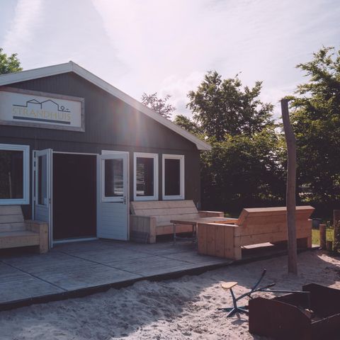 Tiny House 24 personen - Groepsruimte het Strandhuis + 6 Tiny Houses (24 personen)