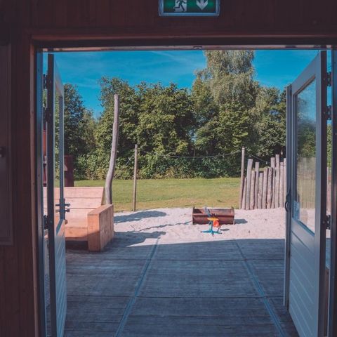 VAKANTIEHUIS 24 personen - Groepsverblijf Strandhuis + 4 vakantiewoningen (24 personen)