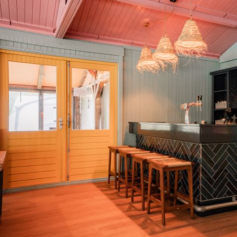 VAKANTIEHUIS 24 personen - Groepsverblijf Strandhuis + 4 vakantiewoningen (24 personen)