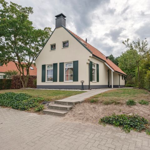 Bungalow 8 personen - 8CE
