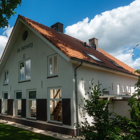 Groepsaccommodatie 20 personen - De Herberg | Privé Bioscoop & Sauna