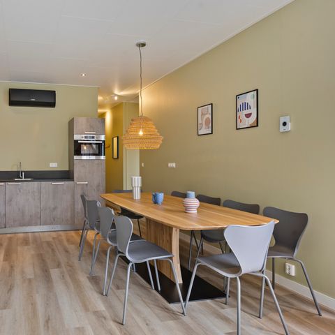 LODGE 10 personen - met privé dipping pool en guest house