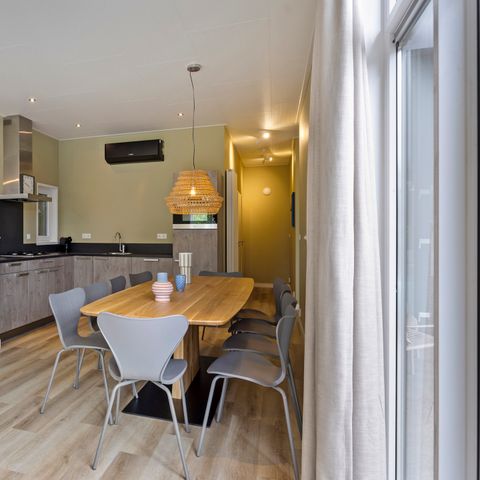 LODGE 10 personen - met privé dipping pool en guest house