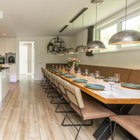 VAKANTIEHUIS 20 personen - Het Boshuys met Hottub & Sauna