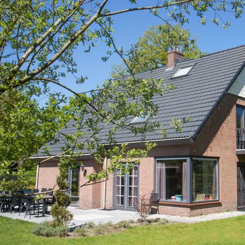 VAKANTIEHUIS 23 personen - 2Familievilla De Reest