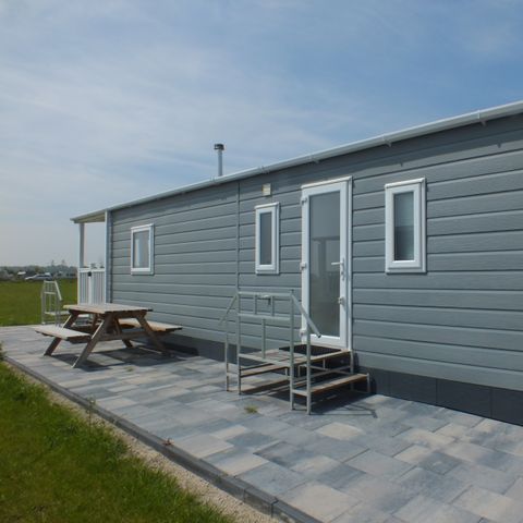 Stacaravan 4 personen - met terras niet aan het water