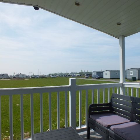 Stacaravan 4 personen - met terras niet aan het water