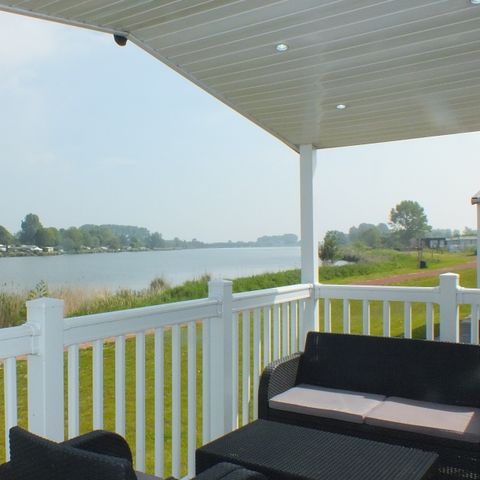 Stacaravan 6 personen - met terras