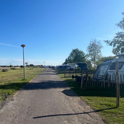 STAANPLAATS - Comfort aan het water