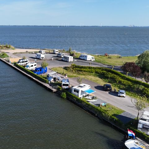 STAANPLAATS - Camperplaats Comfort