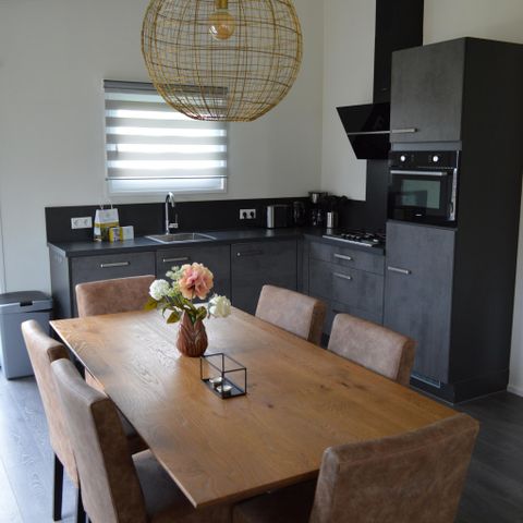 VAKANTIEHUIS 4 personen - Schaelsbergerbosch - 2 Badkamers, Sfeerhaard & Tuinhuis