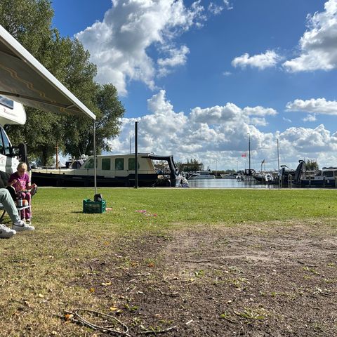 STAANPLAATS - Camperplaats comfort