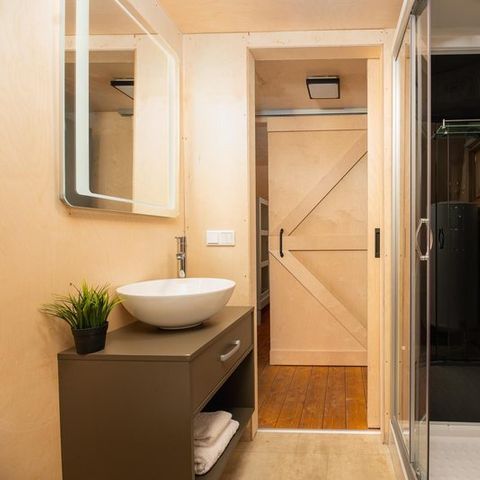 Safaritent 3 personen - Twentse tentsuite XL met privé sanitair