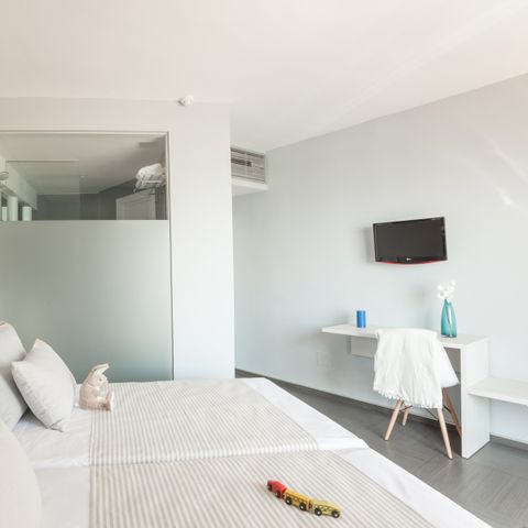 Hotelkamer 2 personen - Room Superior Airconditioning & Seaview