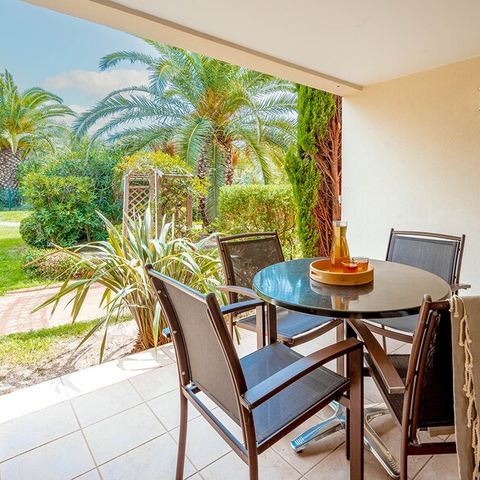 Studio 4 personen - 1 slaapgedeelte - Terras of balkon - Airconditioning