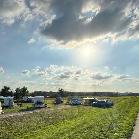 STAANPLAATS - Camperplaats Comfort