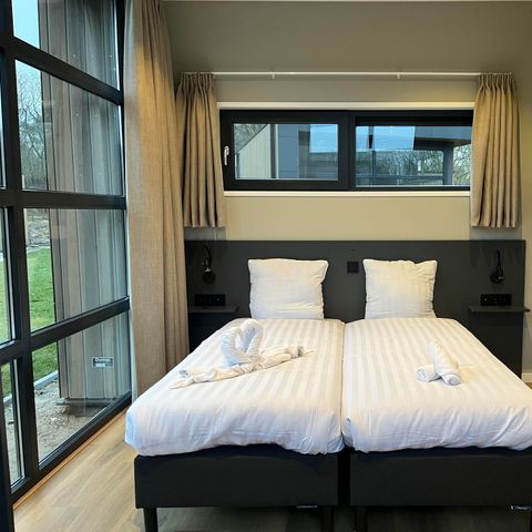 VAKANTIEHUIS 10 personen - L-cube geschakeld sauna 10