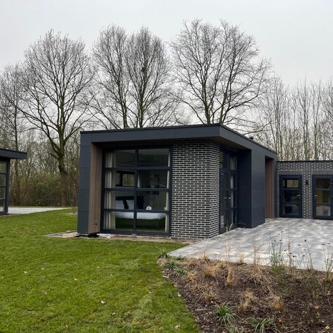 VAKANTIEHUIS 10 personen - L-cube geschakeld sauna 10