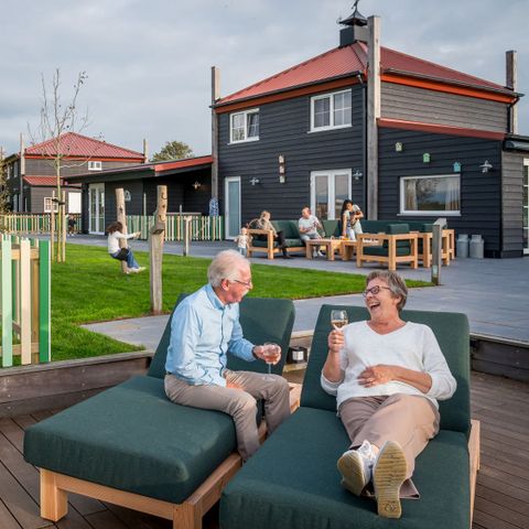 VAKANTIEHUIS 14 personen - Luxe Wellnessboerderij