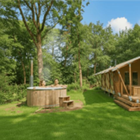 Safaritent 5 personen - Comfort met privé Hottub (4+1)