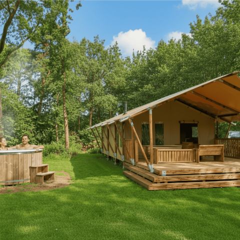 Safaritent 5 personen - Comfort met privé Hottub (4+1)