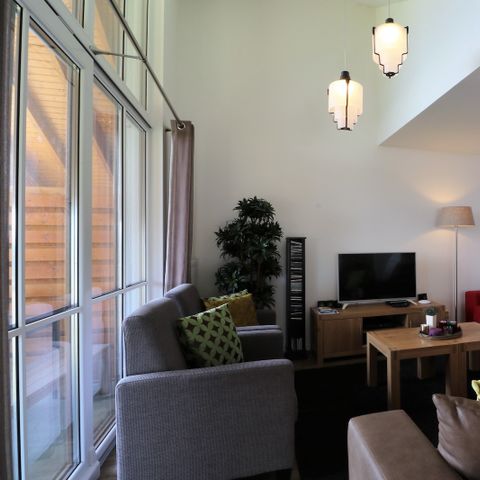 APPARTEMENT 6 personen - sfeervol penthouse direct aan de skipiste