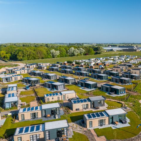 STAANPLAATS - Comfort aan het water
