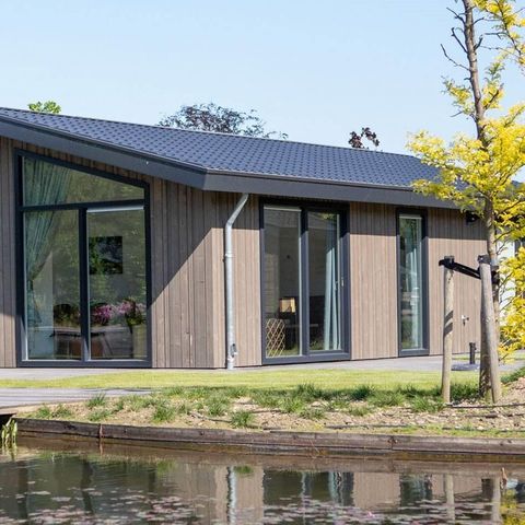 VAKANTIEHUIS 4 personen - Molenhuys Waterzicht Premium met Hottub 