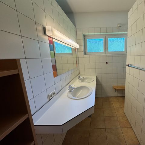 STAANPLAATS - Comfort privésanitair in de buurt