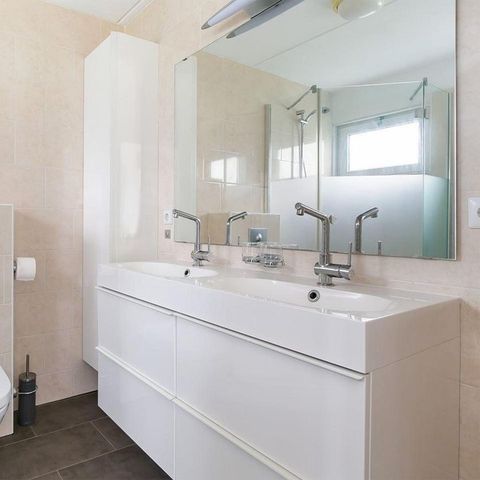 Bungalow 5 personen - met luxe tuinkamer en uitzicht op speelvijver