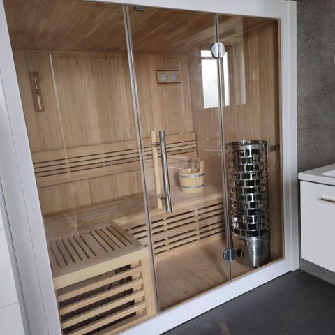 LODGE 2 personen - Waterlodge Deluxe met sauna en hottub