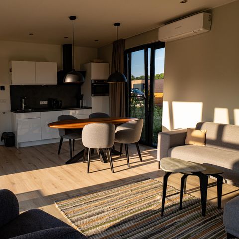 VAKANTIEHUIS 4 personen - met hondenhek, sauna en hottub