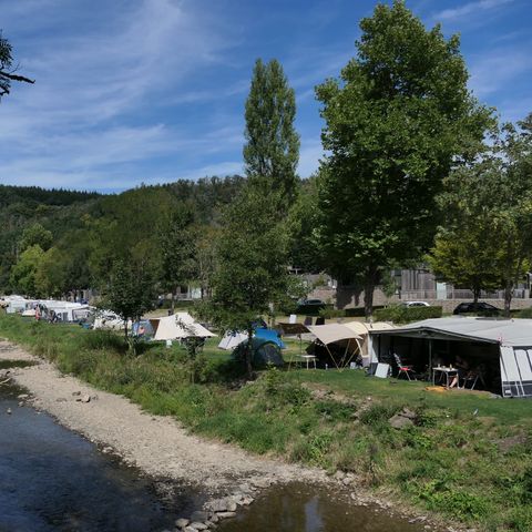 STAANPLAATS - Comfort aan het water