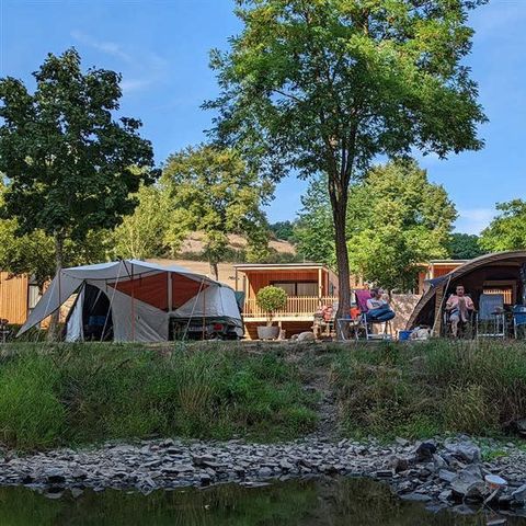 STAANPLAATS - Comfort aan het water