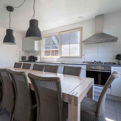 VAKANTIEHUIS 12 personen - Beachvilla XL met Wellness bubbelbad