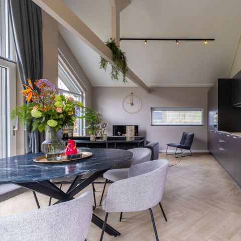 VAKANTIEHUIS 6 personen - Ecovilla Waterzicht Comfort met Sauna & Buitendouche 