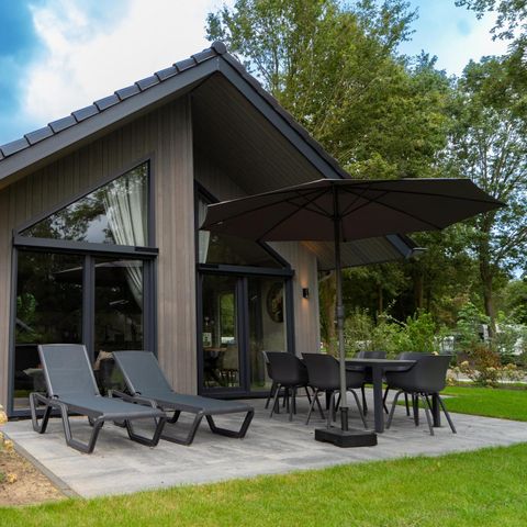 VAKANTIEHUIS 6 personen - Ecovilla Waterzicht Comfort met Sauna & Buitendouche 