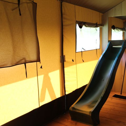 Safaritent 6 personen - incl. sanitair + glijbaan