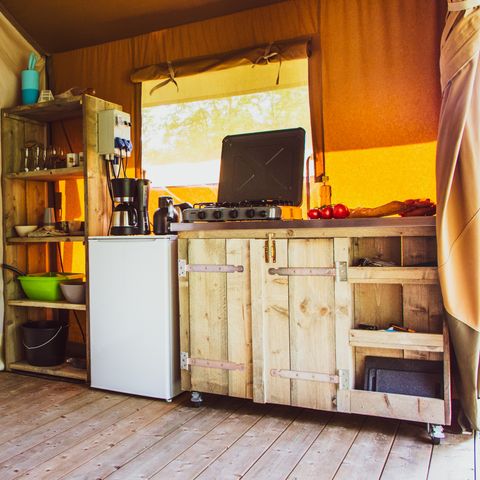 Safaritent 6 personen - standaard Maaszicht